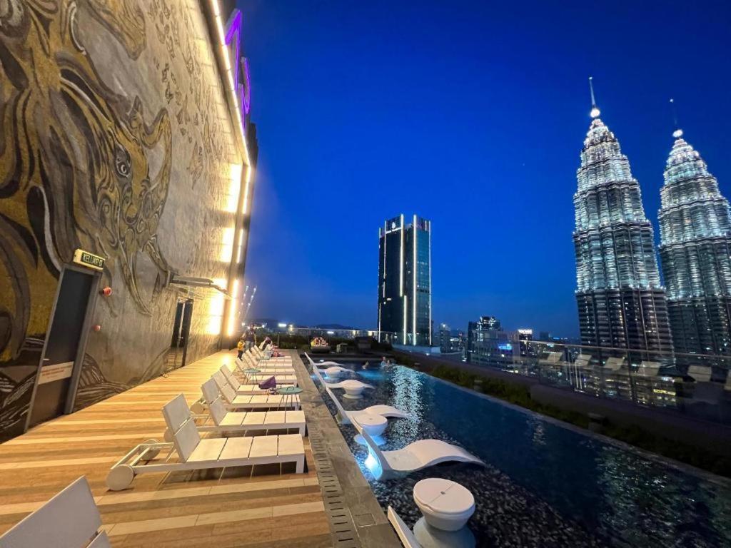 Star Holiday Sky Pool Klcc Куала-Лумпур Экстерьер фото