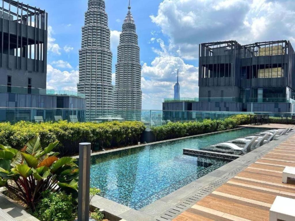 Star Holiday Sky Pool Klcc Куала-Лумпур Экстерьер фото