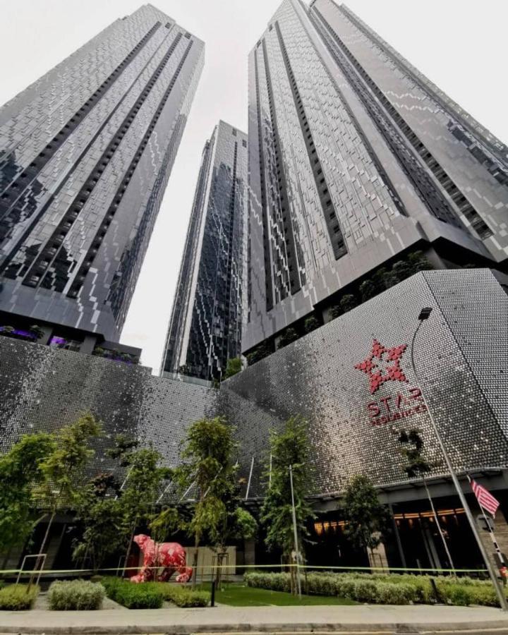 Star Holiday Sky Pool Klcc Куала-Лумпур Экстерьер фото