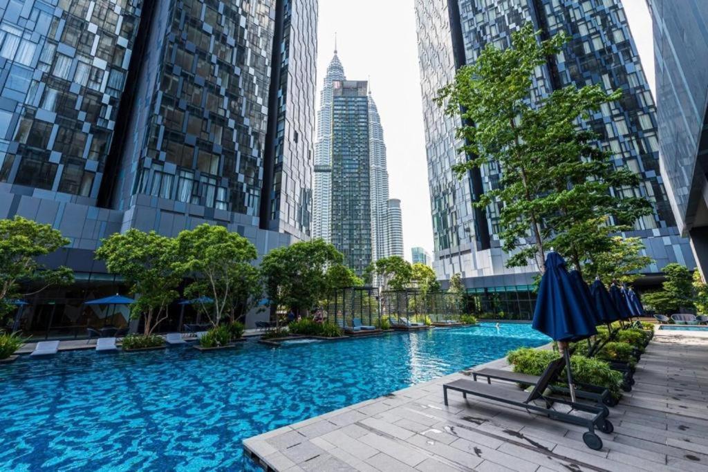 Star Holiday Sky Pool Klcc Куала-Лумпур Экстерьер фото