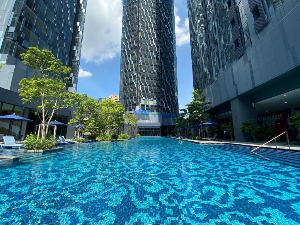 Star Holiday Sky Pool Klcc Куала-Лумпур Экстерьер фото