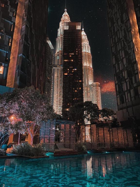 Star Holiday Sky Pool Klcc Куала-Лумпур Экстерьер фото