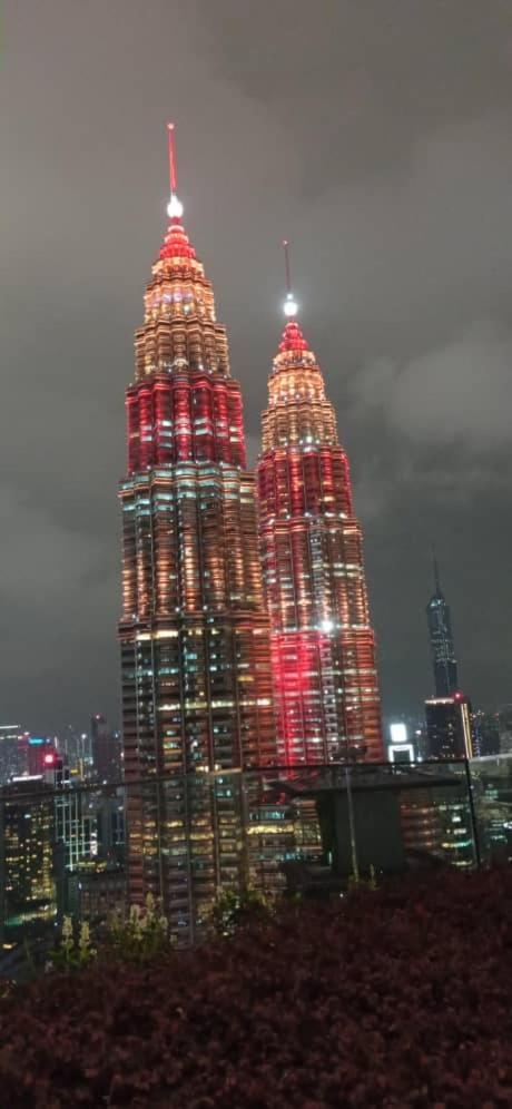 Star Holiday Sky Pool Klcc Куала-Лумпур Экстерьер фото