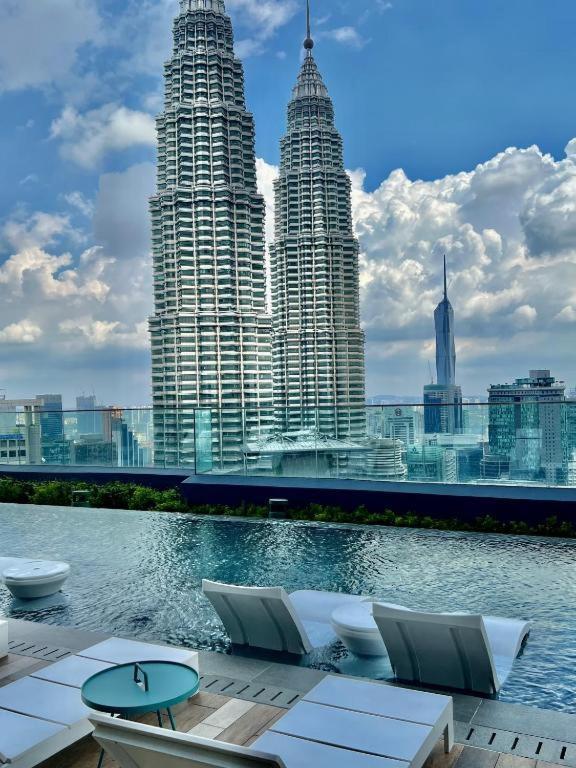 Star Holiday Sky Pool Klcc Куала-Лумпур Экстерьер фото